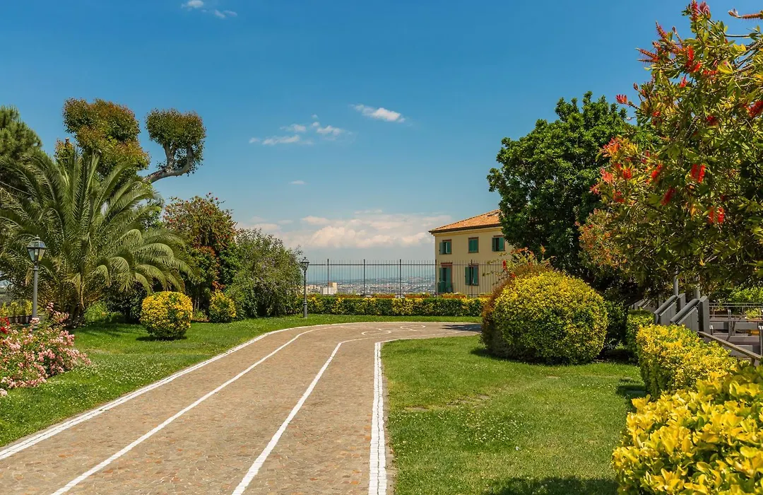 Culture Hotel Villa Capodimonte-1